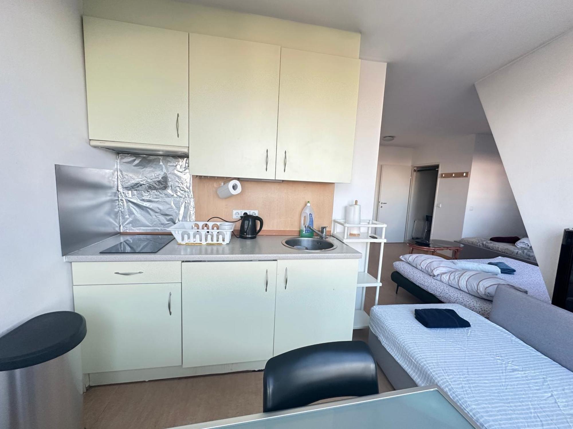 Cozy Bright Penthouse Close To U1 And U6 Metros Wenen Buitenkant foto