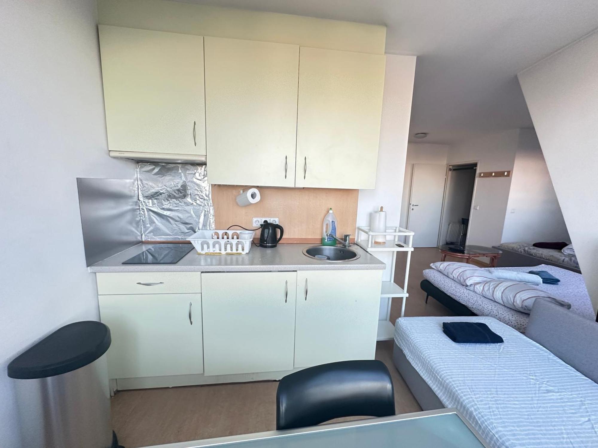 Cozy Bright Penthouse Close To U1 And U6 Metros Wenen Buitenkant foto